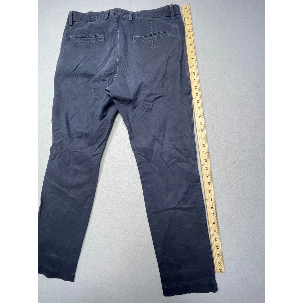 GAP essential khaki